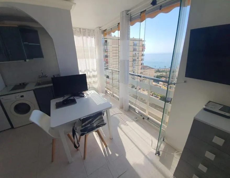 Apartamento Con Terraza A Pie De Playa Benalmadena
